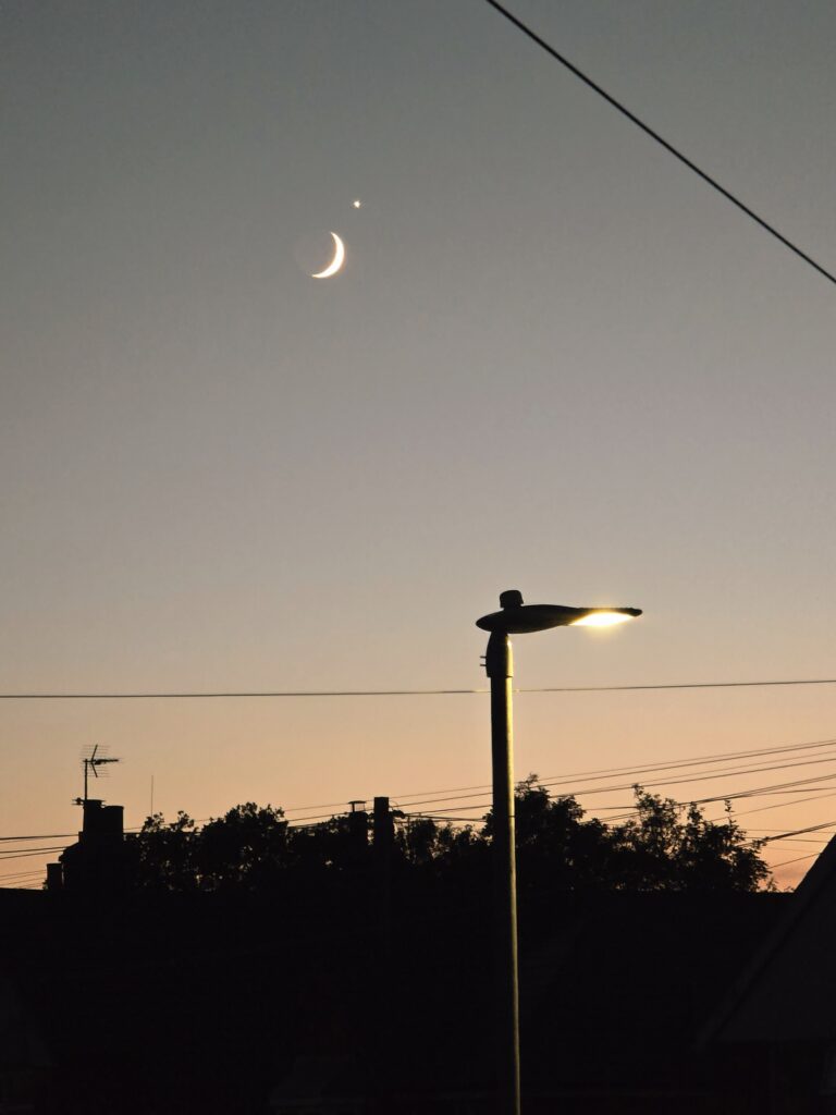 Moon and Venus Brett Melville 17/6/2026